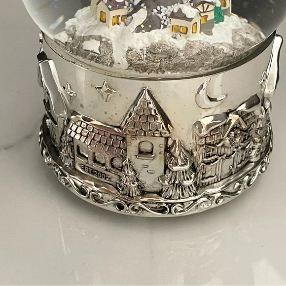 Santa & Sleigh Silverplated Snow Globe by Wallace Silversmiths - Picture 3 of 7